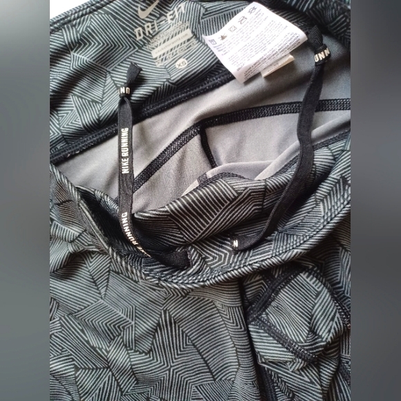 Nike Dri Fit XS working running leggings - Picture 10 of 10
